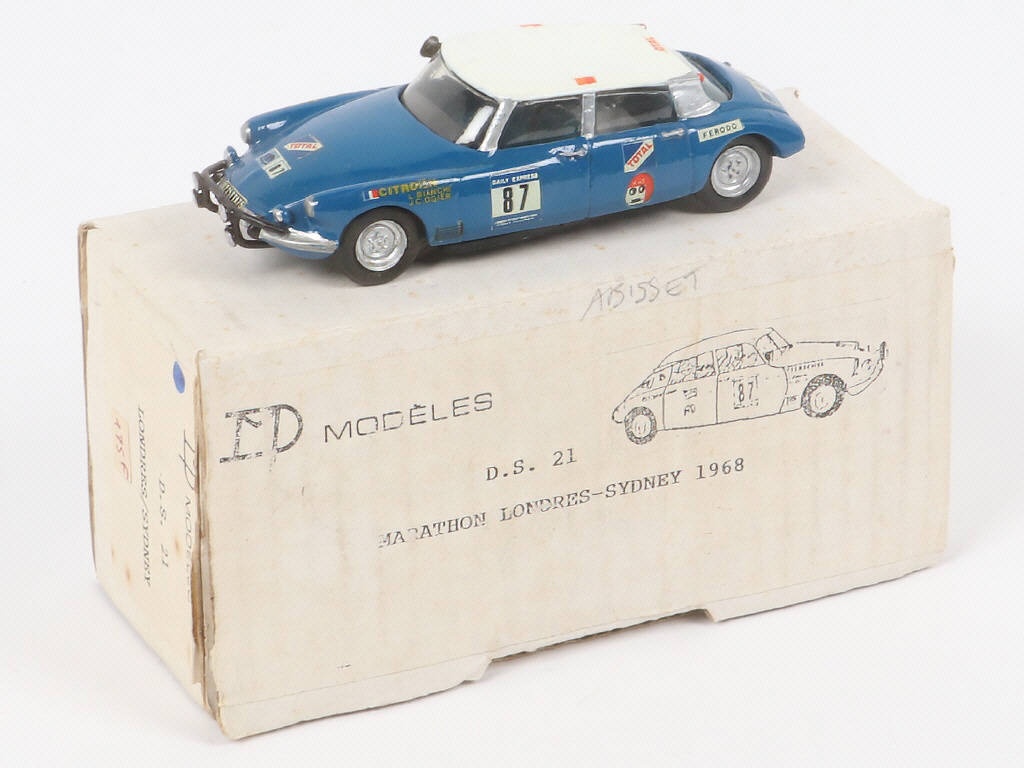 Lot 304 - D.M. MODELES (FRANCE) (1)