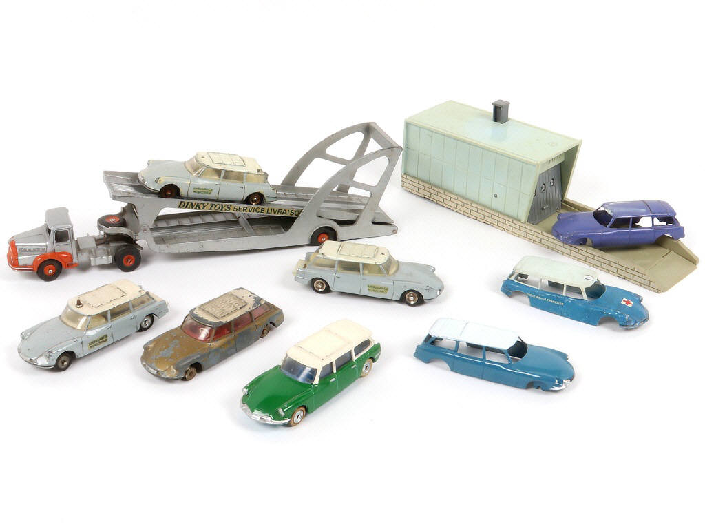Lot 72 - DIVERS (10)
