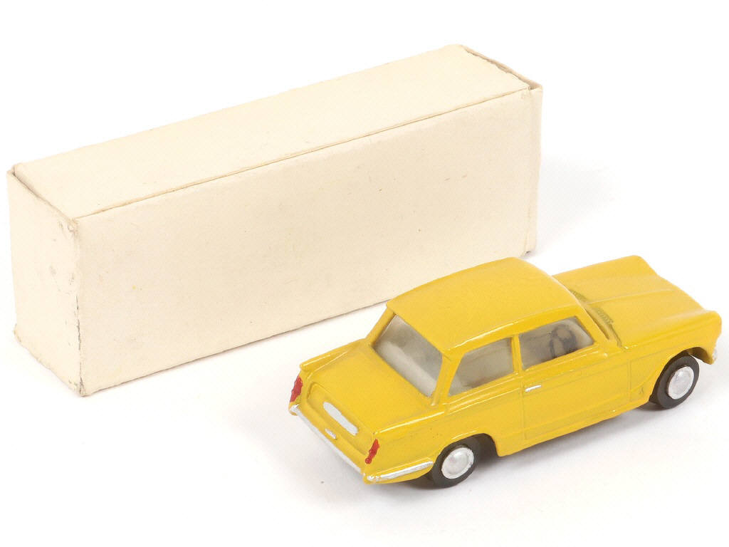 Lot 305 - NICKYTOYS (INDE) (1)