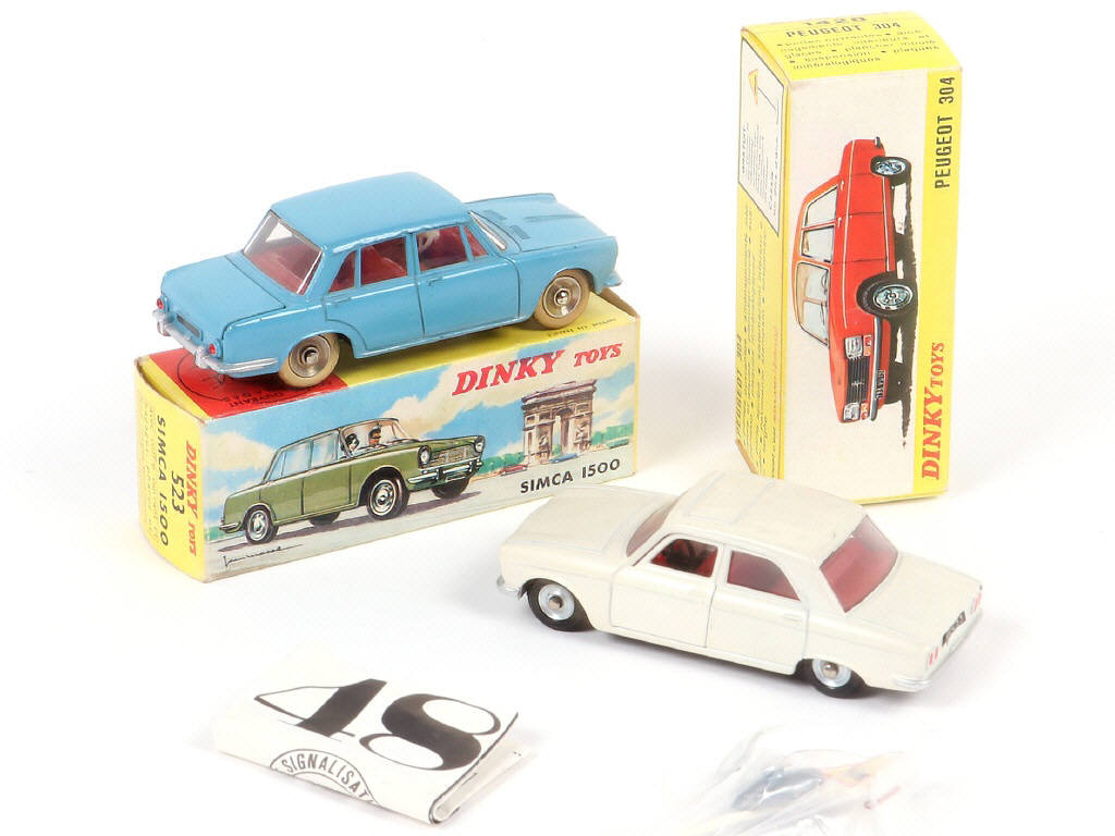 Lot 313 - DINKY TOYS (FRANCE) (2)
