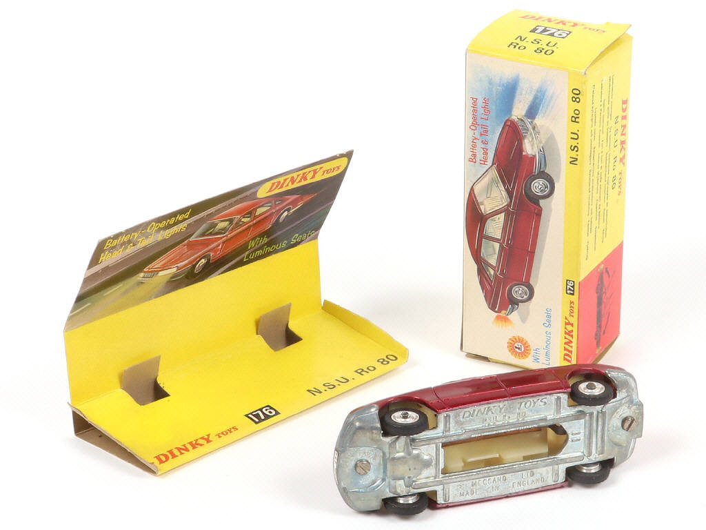Lot 324 - DINKY TOYS (GB) (1)