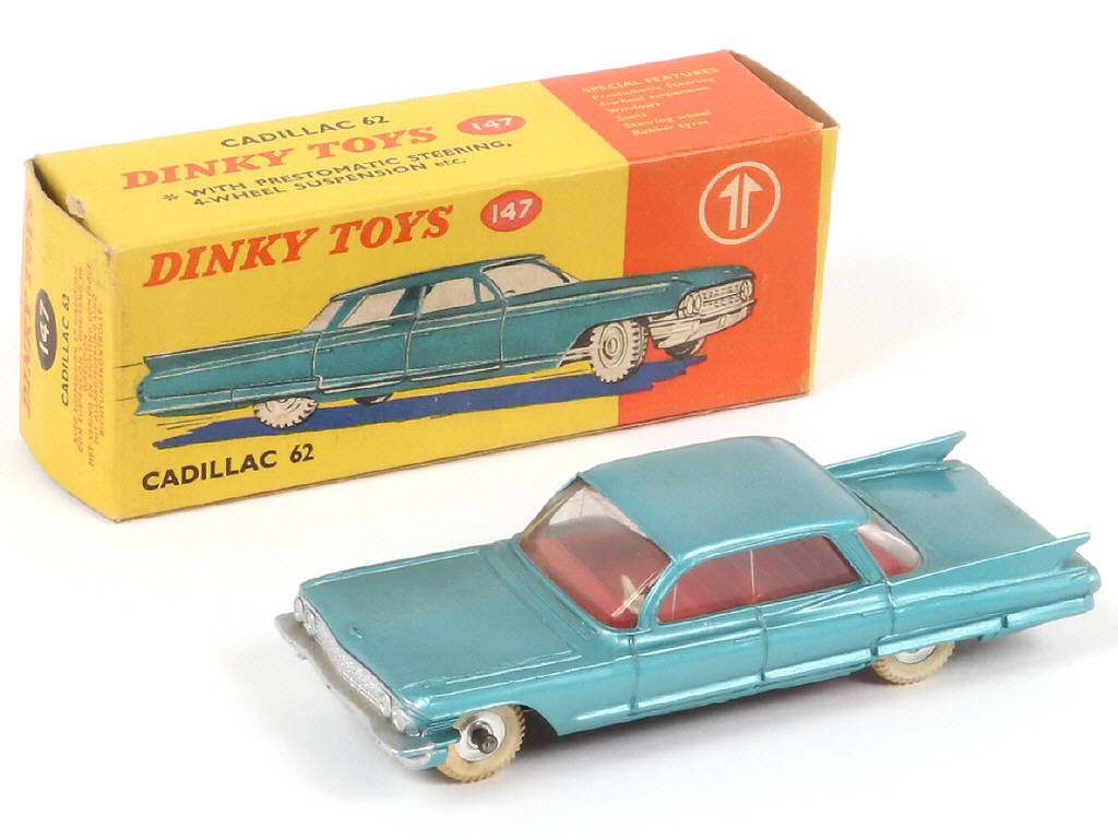 Lot 322 - DINKY TOYS (GB) (1)
