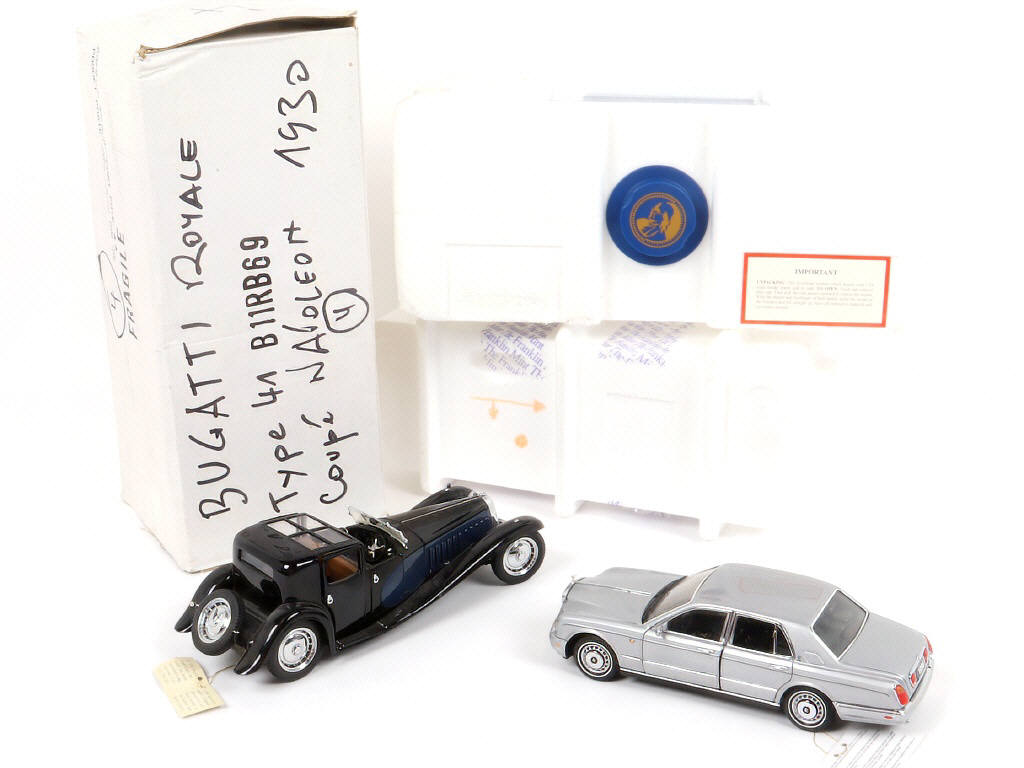 Lot 23 - FRANKLIN MINT (USA) (2)