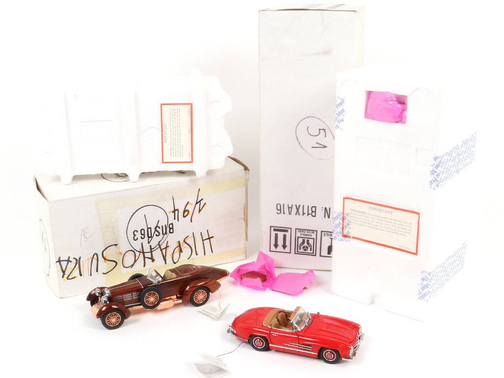 Lot 24 - FRANKLIN MINT (USA) (2)