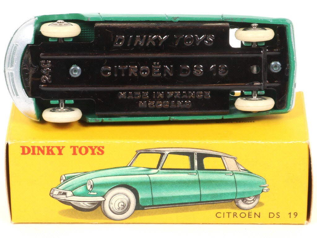 Lot 248 - DINKY TOYS (FRANCE) (1)