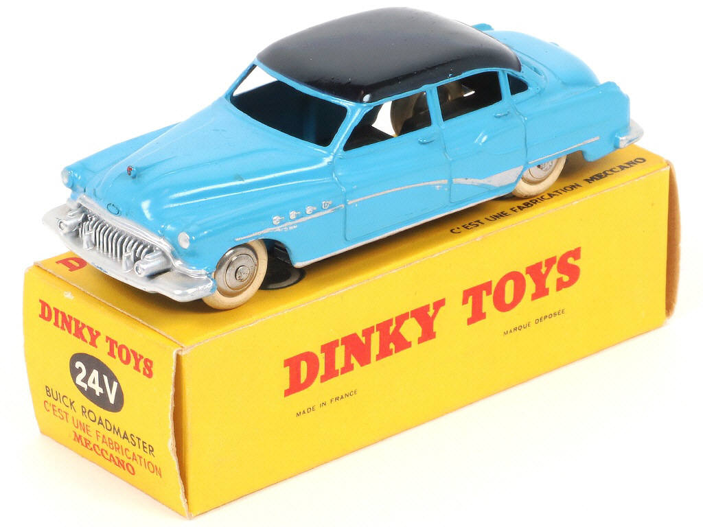 Lot 252 - DINKY TOYS (FRANCE) (1)