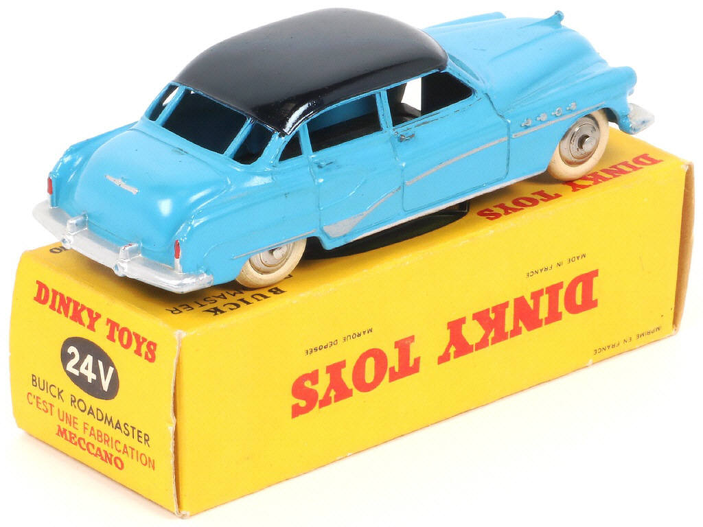 Lot 252 - DINKY TOYS (FRANCE) (1)