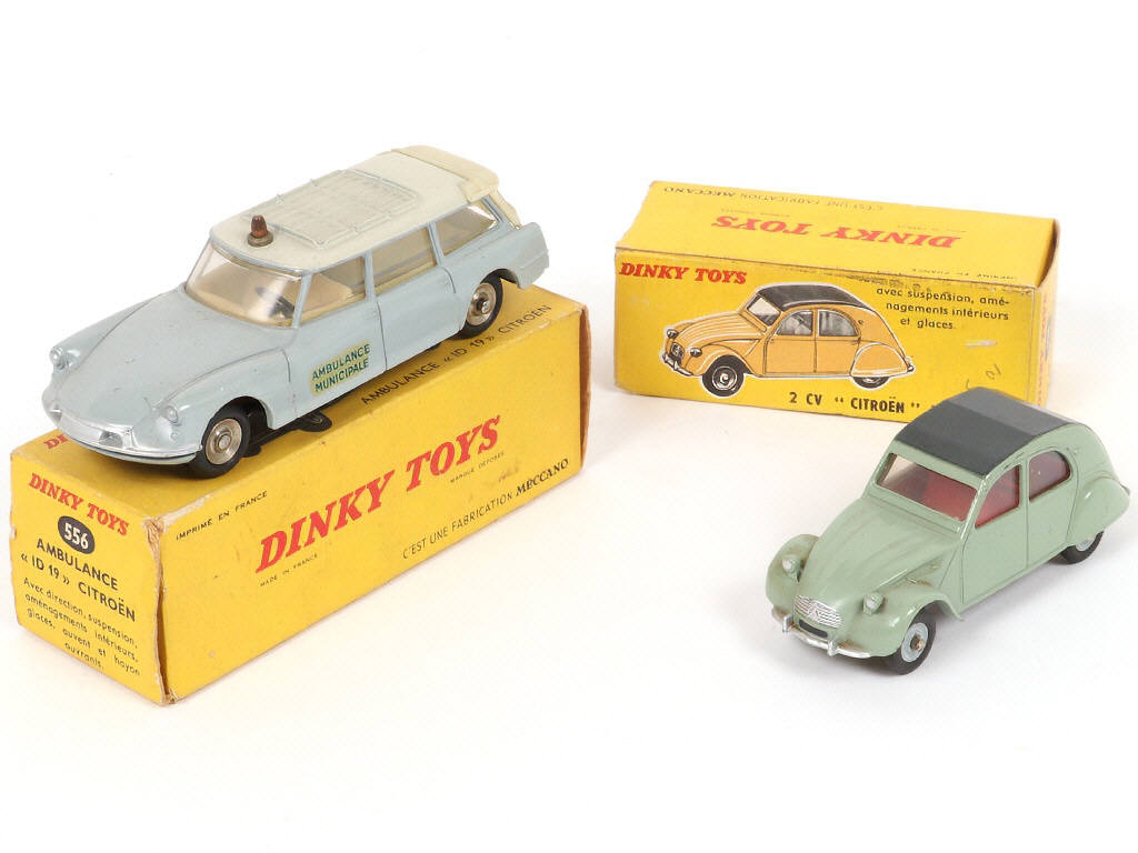 Lot 286 - DINKY TOYS (FRANCE) (2)