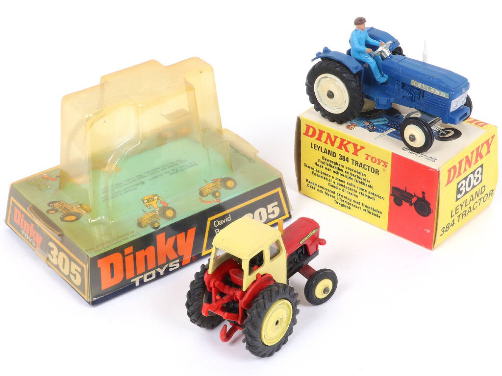 Lot 229 - DINKY TOYS (GB) (2)