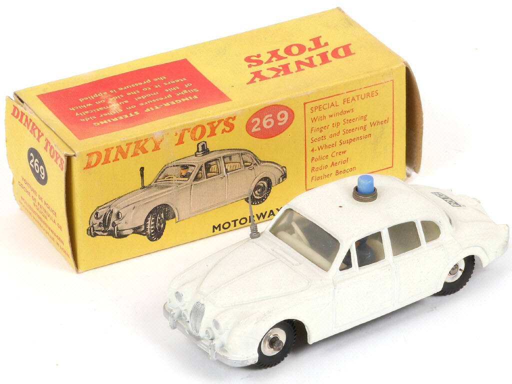 Lot 217 - DINKY TOYS (GB) (1)