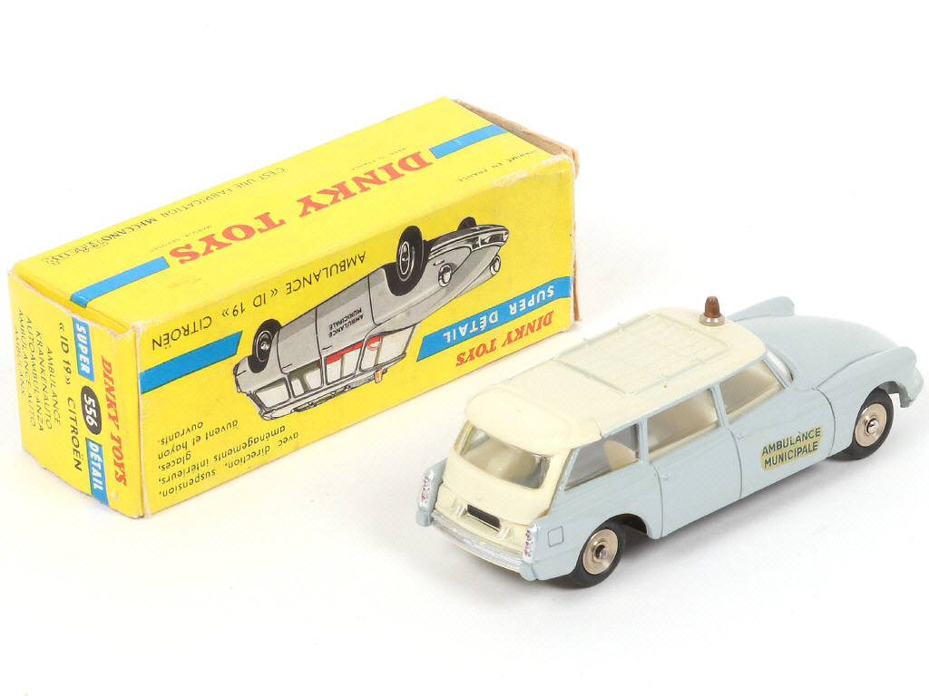 Lot 258 - DINKY TOYS (FRANCE) (1)