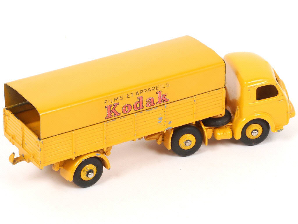 Lot 268 - DINKY TOYS (FRANCE) (1)