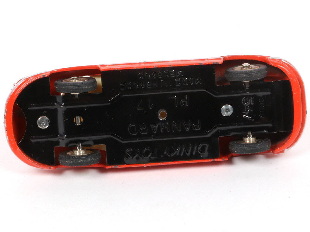 Lot 247 - DINKY TOYS (FRANCE) (1)