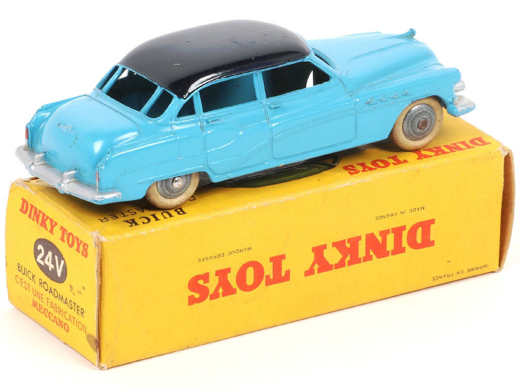 Lot 253 - DINKY TOYS (FRANCE) (1)