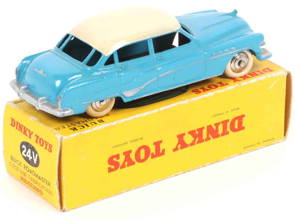 Lot 254 - DINKY TOYS (FRANCE) (1)