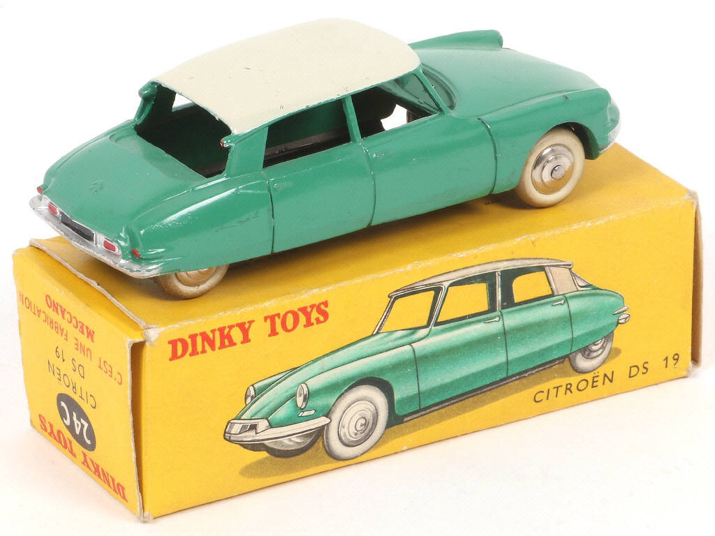 Lot 249 - DINKY TOYS (FRANCE) (1)
