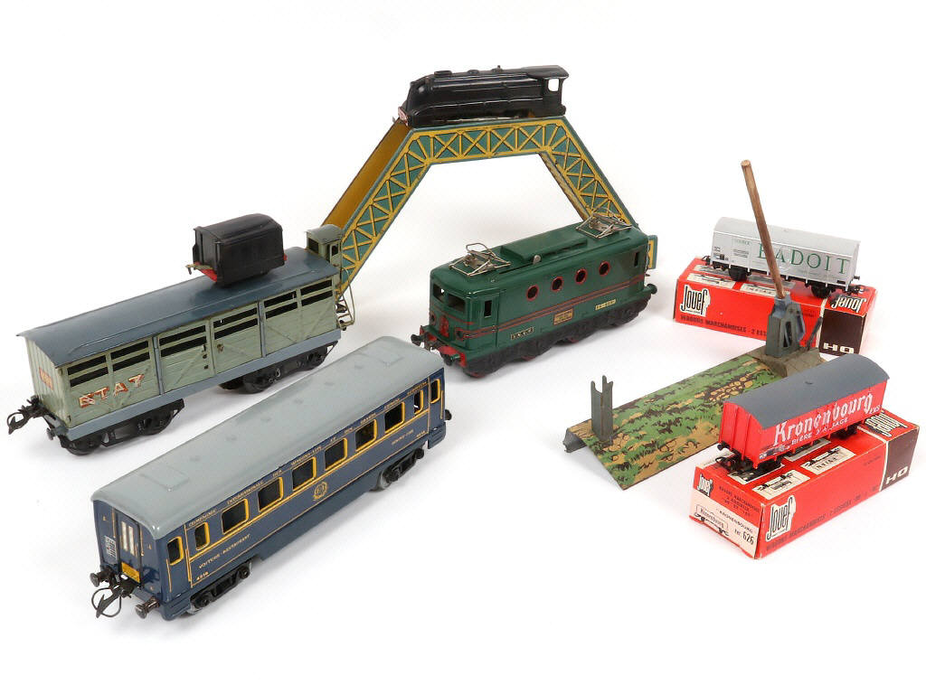 Lot 28 - DIVERS (Ecartement O) (8)