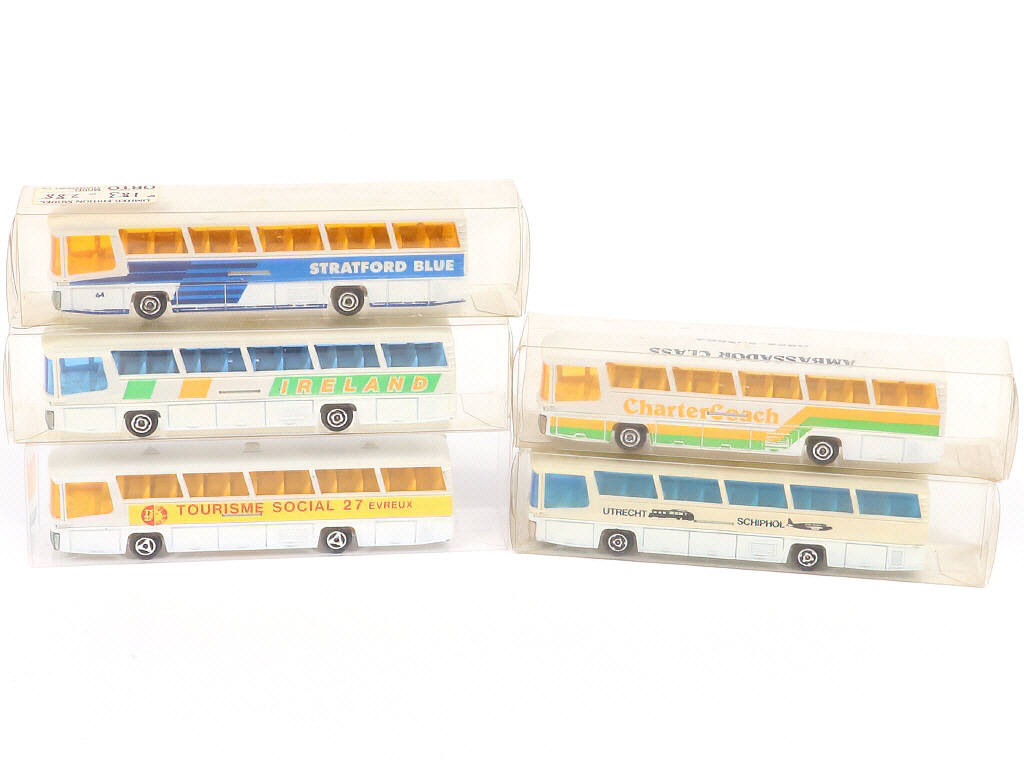 Lot 230 - MAJORETTE (FRANCE) (5)