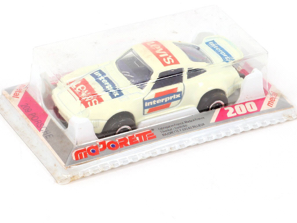Lot 185 - MAJORETTE (FRANCE) (1)