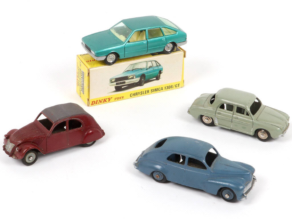 Lot 318 - DINKY TOYS (FRANCE) (4)