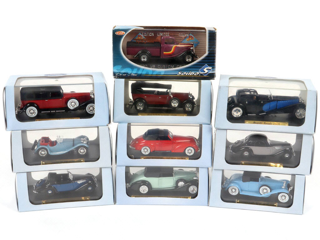 Lot 60 - DIVERS (10)