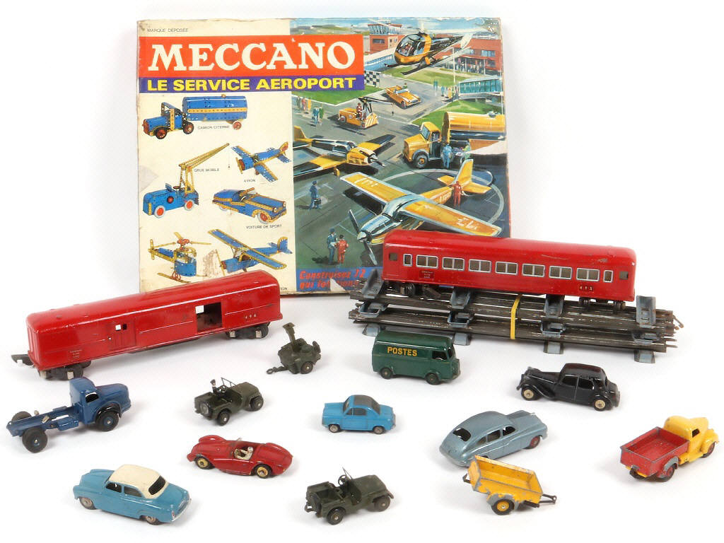 Lot 68 - DIVERS (18)