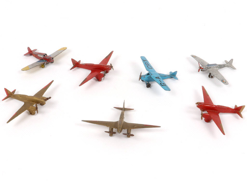 Lot 331 - DINKY TOYS (GB) (7)