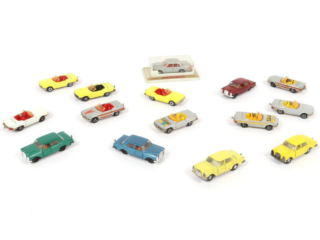 Lot 205 - MAJORETTE (FRANCE) (15)