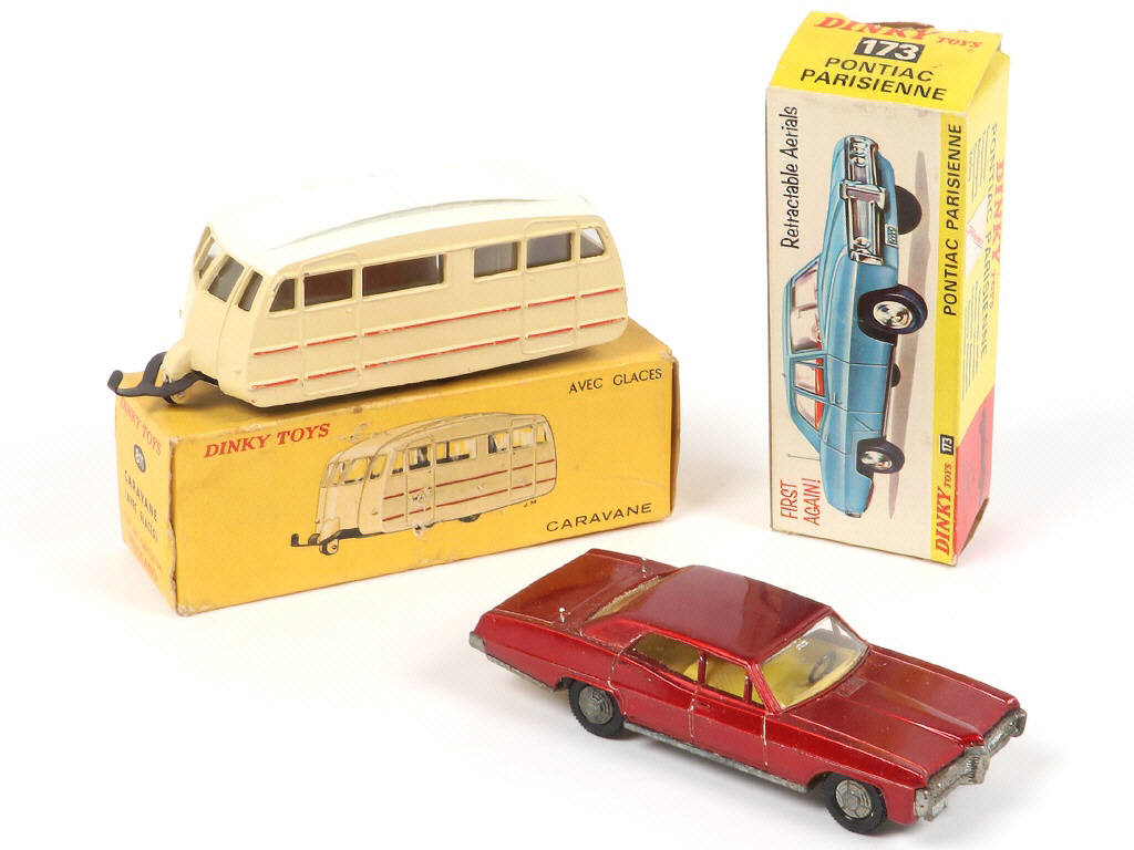 Lot 293 - DINKY TOYS (2)