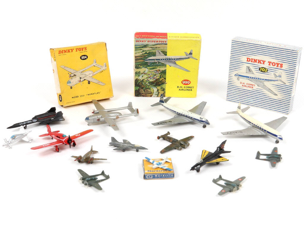 Lot 71 - DIVERS (14)
