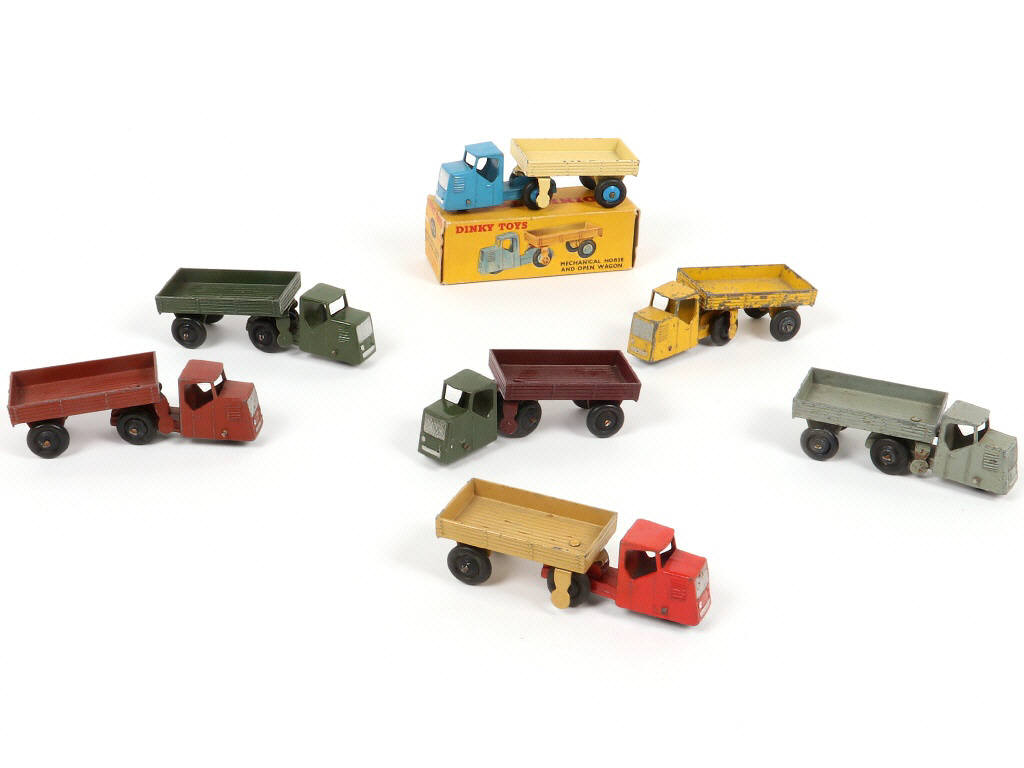 Lot 264 - DINKY TOYS (GB) (7)