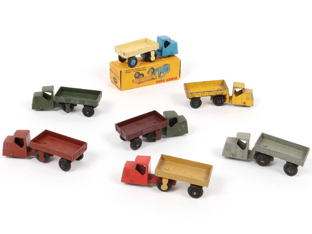 Lot 264 - DINKY TOYS (GB) (7)