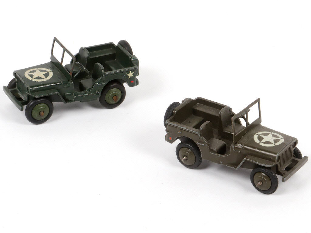 Lot 245 - DINKY TOYS (GB) (1)