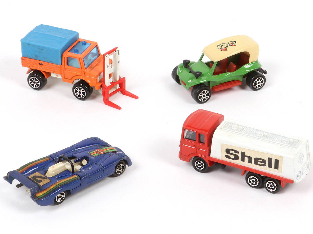 Lot 225 - MAJORETTE (FRANCE) (4)