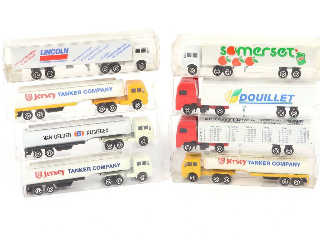 Lot 230 - MAJORETTE (FRANCE) (8)