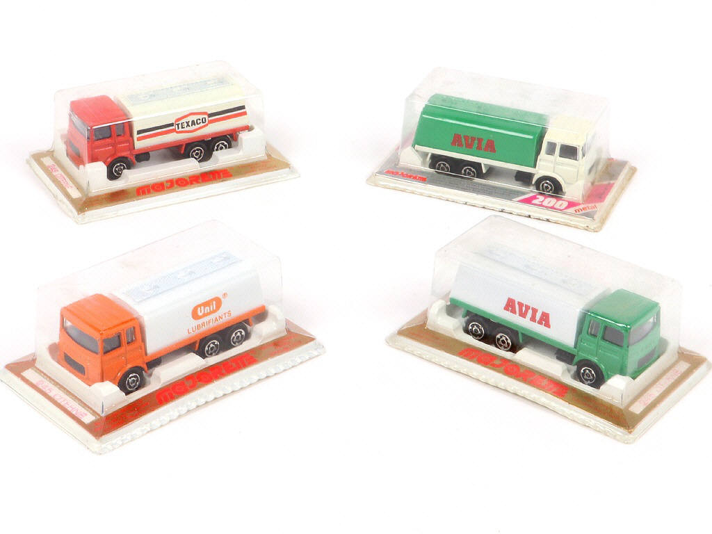 Lot 227 - MAJORETTE (FRANCE) (4)