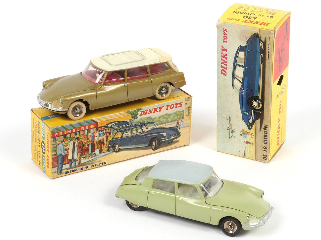 Lot 285 - DINKY TOYS (FRANCE) (2)
