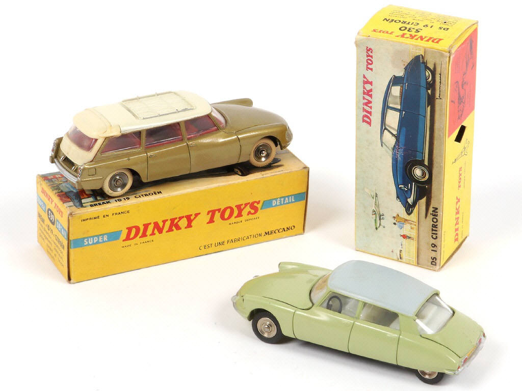 Lot 285 - DINKY TOYS (FRANCE) (2)
