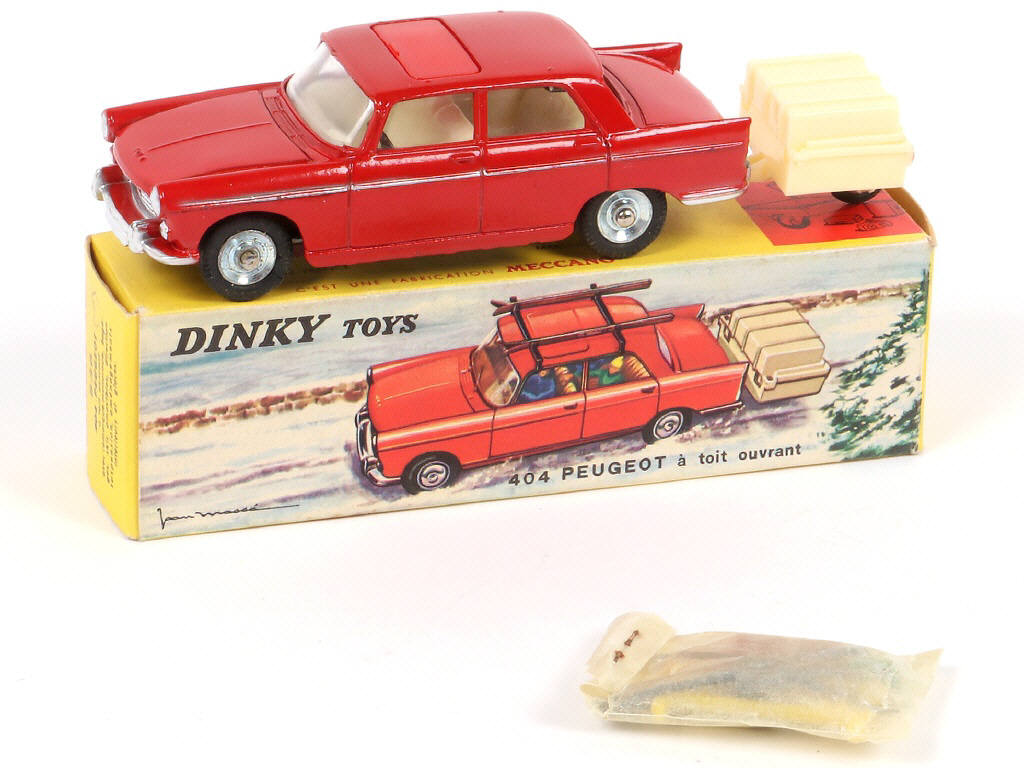 Lot 277 - DINKY TOYS (FRANCE) (1)