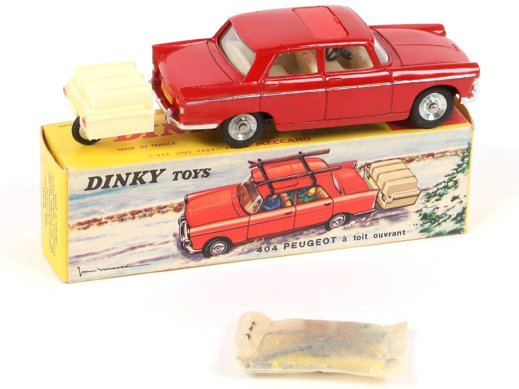 Lot 277 - DINKY TOYS (FRANCE) (1)