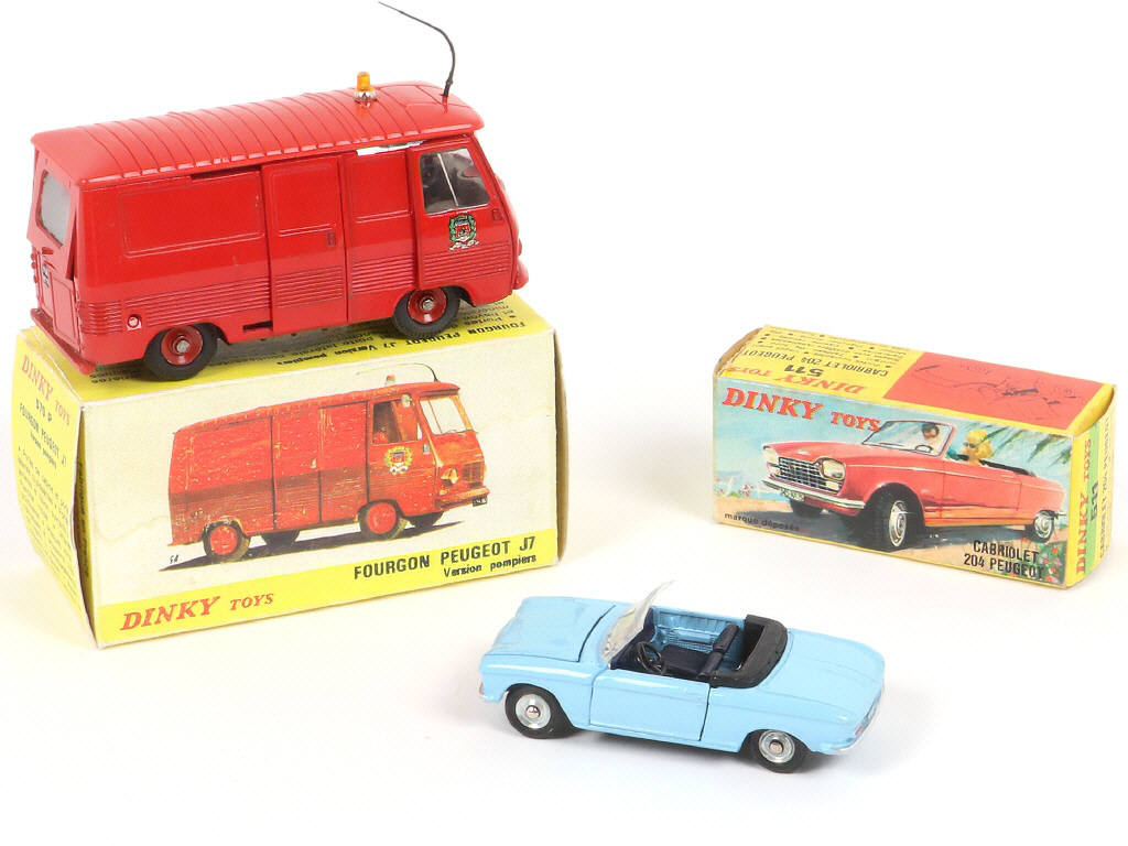 Lot 287 - DINKY TOYS (FRANCE) (2)