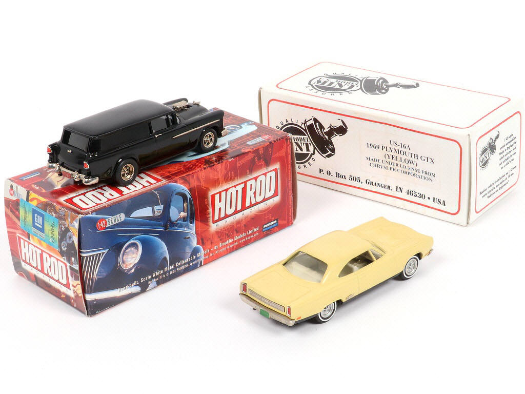 Lot 133 - BROOKLIN MODELS (GB) (2)