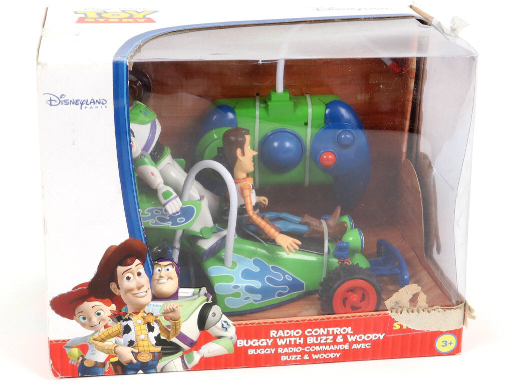 Lot 147 - DIVERS (4)