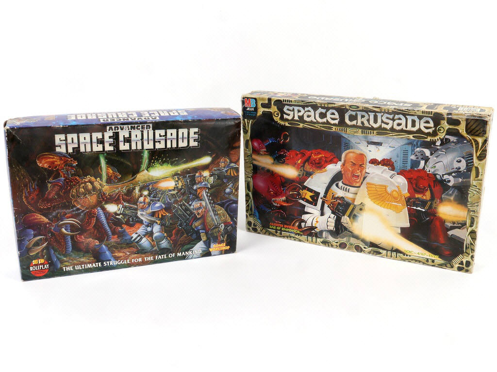 Lot 239 - DIVERS (2)