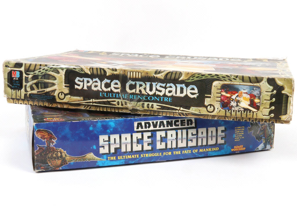 Lot 239 - DIVERS (2)