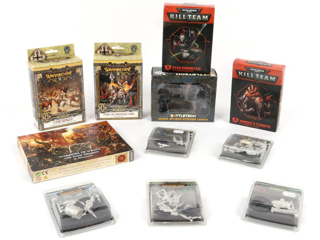 Lot 158 - DIVERS (11)