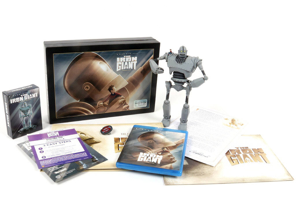 Lot 268 - DIVERS (2)