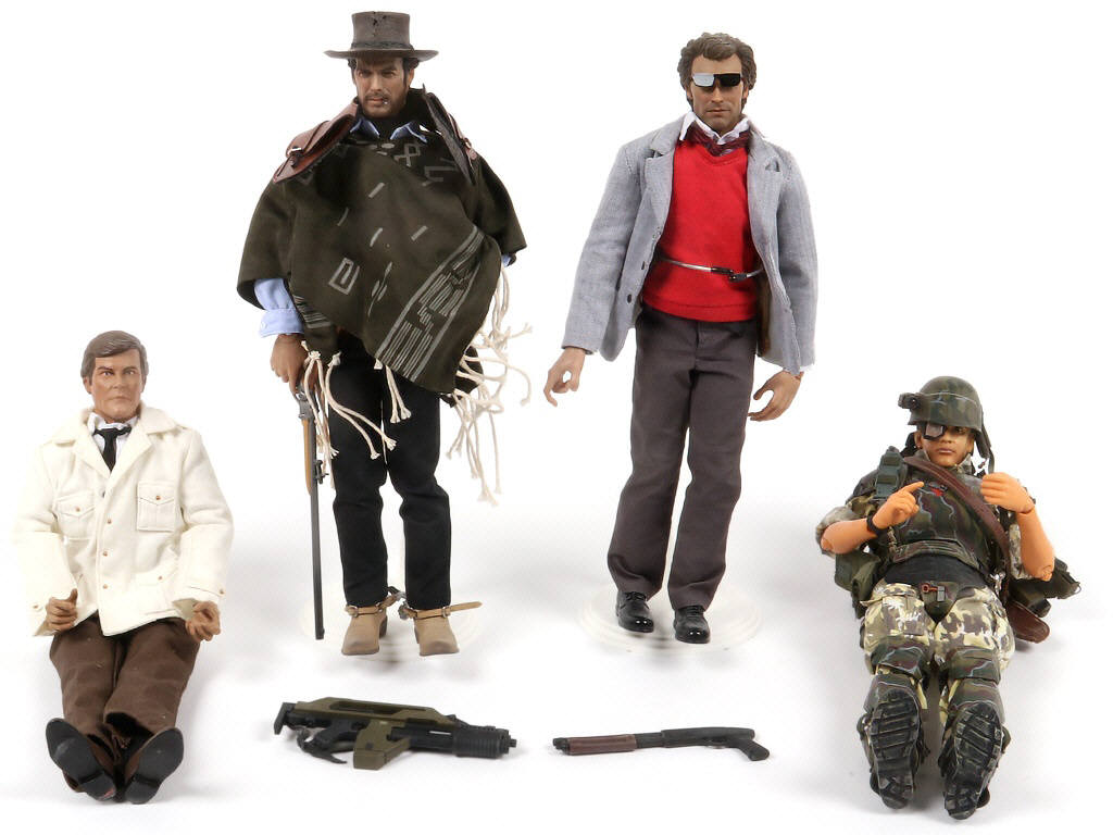 Lot 207 - DIVERS (4)