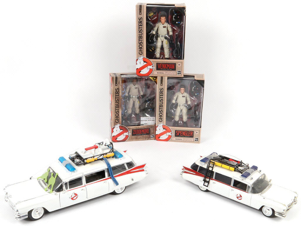 Lot 249 - DIVERS (5)