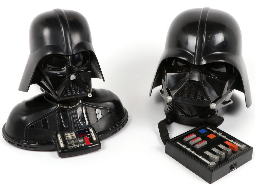 Lot 267 - DIVERS (2)